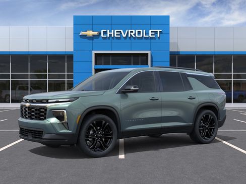 New 2027 Chevrolet Traverse LT FWD image 2