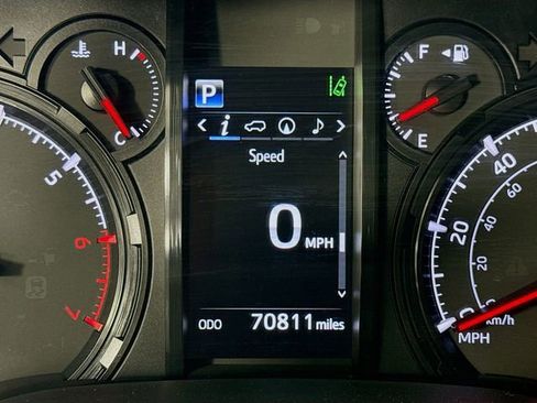 Certified 2021 Toyota 4Runner SR5 AWD/4WD image 12