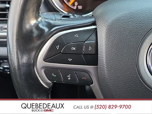 Used 2021 Jeep Grand Cherokee Laredo RWD image 15