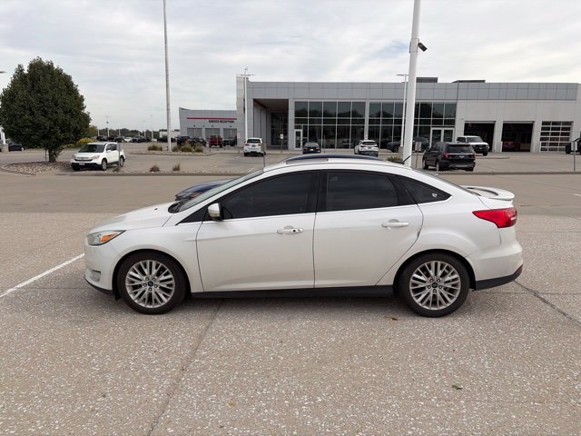 Used 2015 Ford Focus Titanium FWD image 7