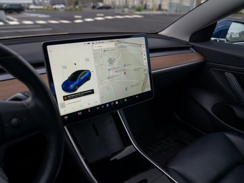 Used 2019 Tesla Model 3 Long Range image 13