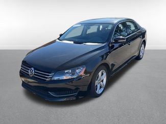 Used 2014 Volkswagen Passat 1.8T SE video 1
