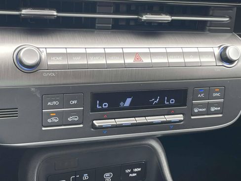 Used 2025 Hyundai Kona SEL AWD/4WD image 19