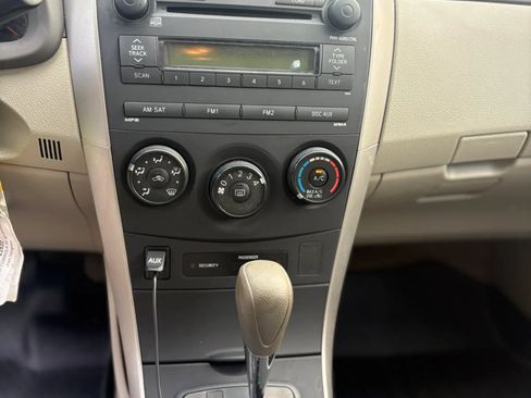 Used 2009 Toyota Corolla S FWD image 11