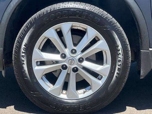 Used 2015 Nissan Rogue SV AWD/4WD image 26