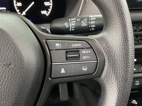 Certified 2026 Honda HR-V LX image 12