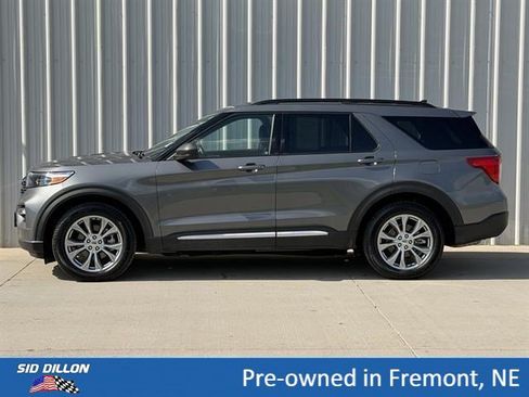 Used 2021 Ford Explorer XLT w/ Equipment Group 202A AWD/4WD image 8