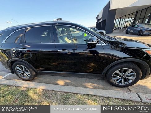 Used 2019 Kia Sorento EX FWD image 5
