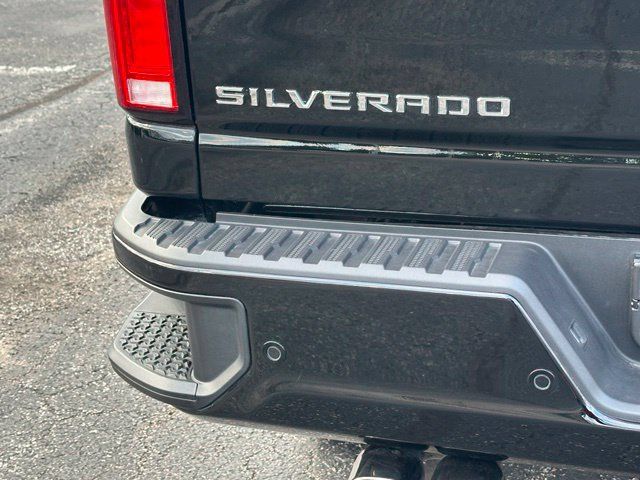 Used 2025 Chevrolet Silverado 2500 LT w/ Z71 Chrome Sport Edition AWD/4WD image 15