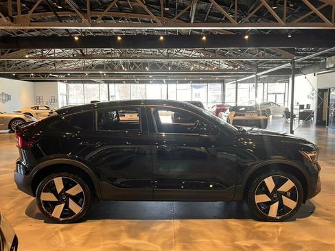 Used 2023 Volvo C40 P8 Recharge Ultimate image 6