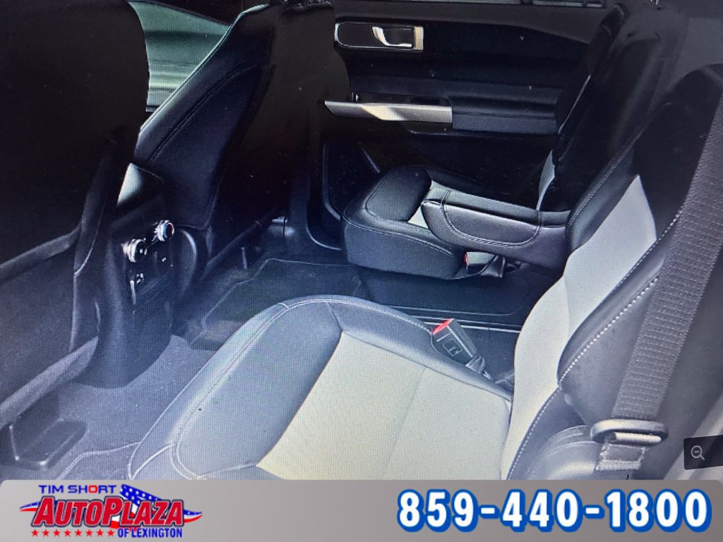Used 2022 Ford Explorer XLT w/ Equipment Group 202A AWD/4WD image 12