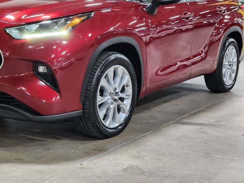 Used 2021 Toyota Highlander Limited image 17