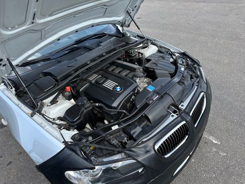 Used 2010 BMW 328i Convertible RWD image 29