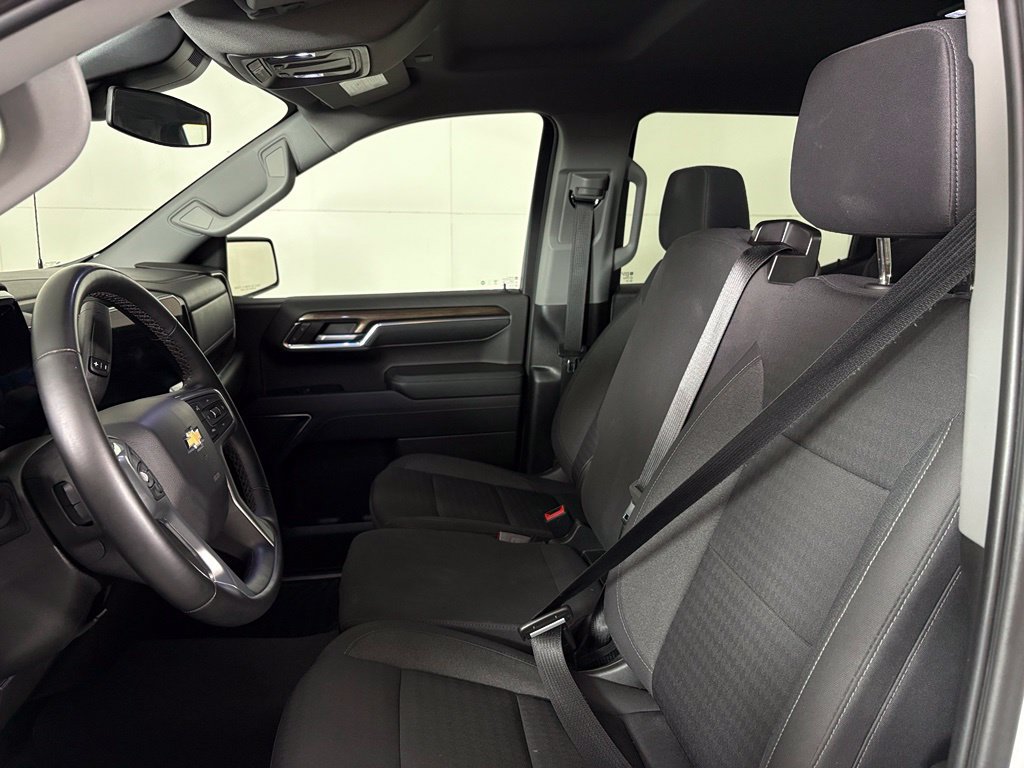 Used 2023 Chevrolet Silverado 1500 LT AWD/4WD image 17