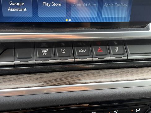 Used 2024 Chevrolet Silverado 2500 LT image 33