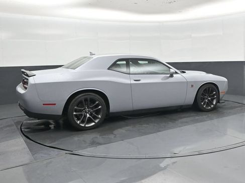Used 2022 Dodge Challenger R/T Scat Pack RWD image 3