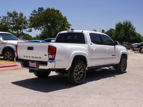 Used 2023 Toyota Tacoma SR5 RWD image 4