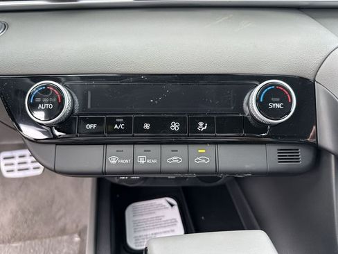 New 2026 Hyundai Elantra Sport FWD image 24