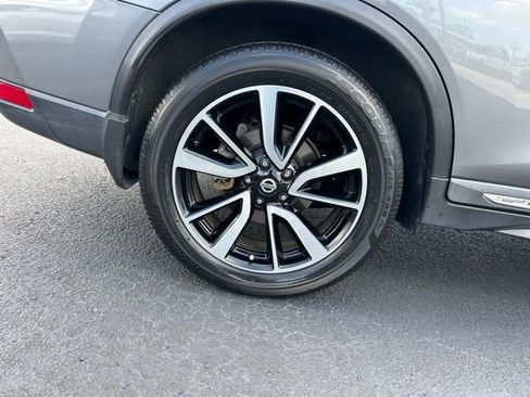 Used 2020 Nissan Rogue SL w/ Premium Package image 7