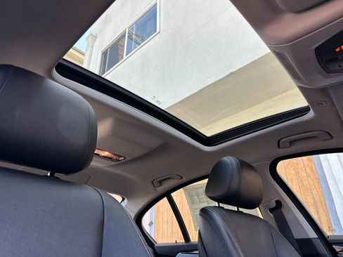 Used 2014 BMW 528i xDrive Sedan AWD/4WD image 18