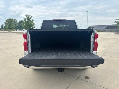 Used 2022 Chevrolet Silverado 1500 LT w/ Safety Package AWD/4WD image 31