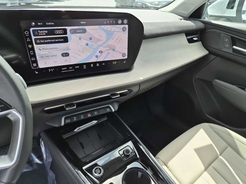 Used 2026 Audi Q3 quattro 2.0T AWD/4WD image 23