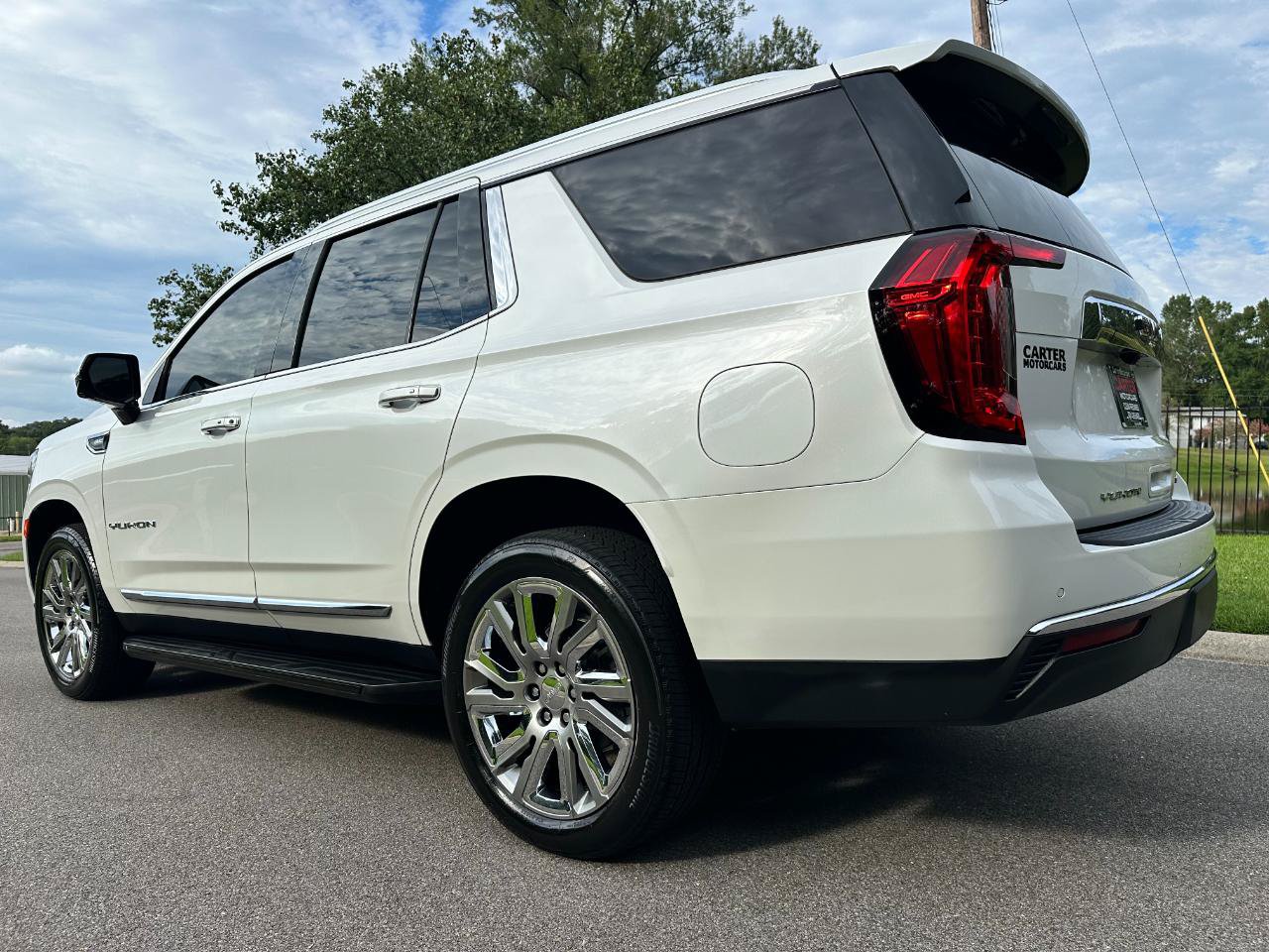 Used 2022 GMC Yukon SLT w/ SLT Premium Package RWD image 7