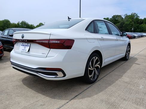 New 2026 Volkswagen Jetta SEL FWD image 4