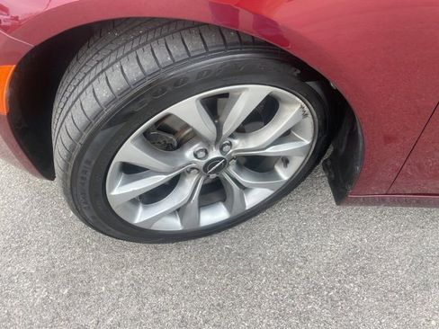 Used 2015 Chrysler 200 S w/ Navigation & Sound Group I image 11