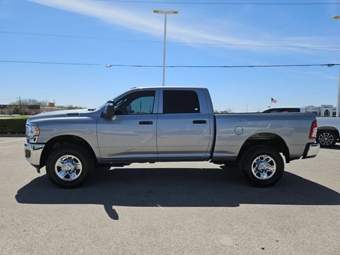 Used 2024 RAM 2500 Tradesman w/ Chrome Appearance Group image 6