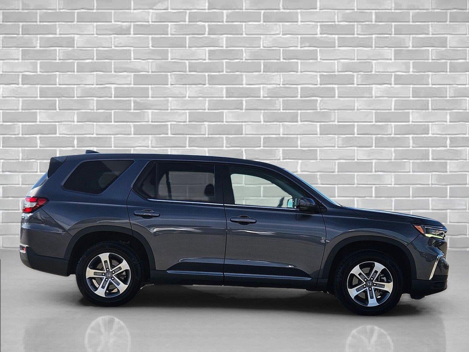 Used 2025 Honda Pilot EX-L image 4