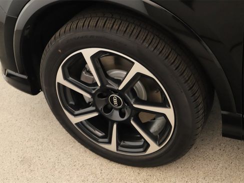 New 2025 Audi Q3 2.0T Premium Plus image 30