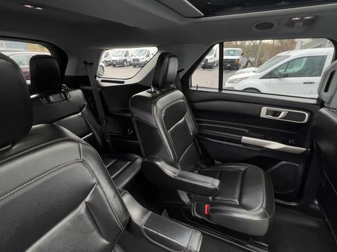 Used 2023 Ford Explorer XLT w/ Equipment Group 202A image 35