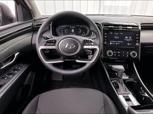 Certified 2024 Hyundai Tucson SE FWD image 5