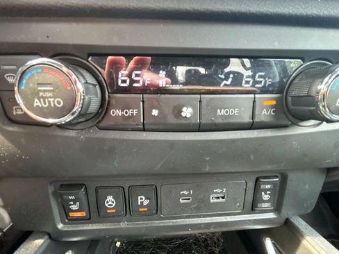 Used 2025 Nissan Frontier SV w/ SV Convenience Package AWD/4WD image 17
