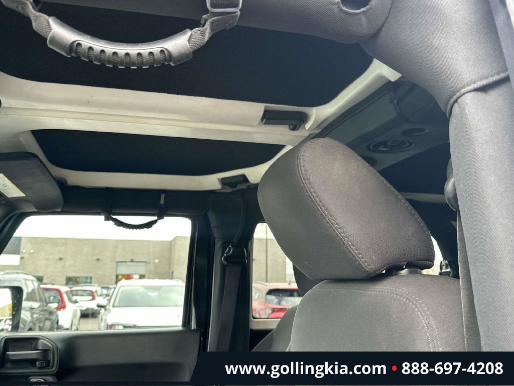 Used 2015 Jeep Wrangler Sport AWD/4WD image 17