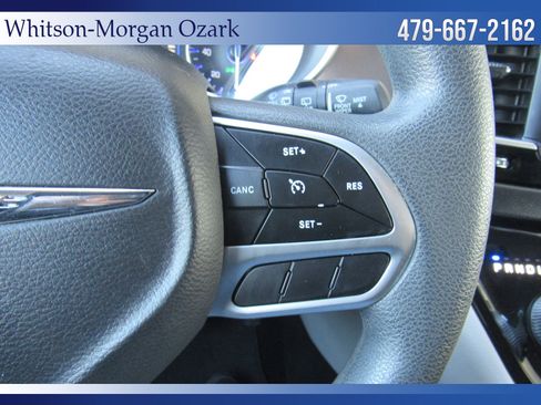 Used 2018 Chrysler Pacifica Touring Plus w/ Tire & Wheel Group image 39