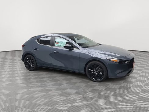 Certified 2025 MAZDA MAZDA3 Carbon image 37