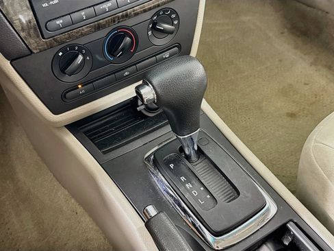 Used 2007 Mercury Milan V6 FWD image 15