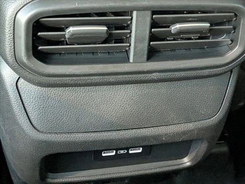 Used 2023 Honda Pilot LX image 15