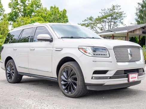 Used 2021 Lincoln Navigator Reserve AWD/4WD image 12