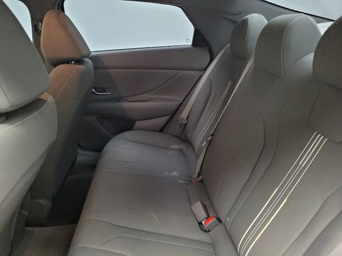 Used 2024 Hyundai Elantra SEL FWD image 18