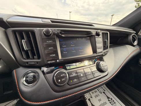 Used 2018 Toyota RAV4 SE w/ Power Extra Value Package AWD/4WD image 23