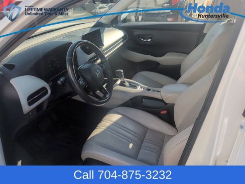 Used 2023 Honda HR-V EX-L image 13