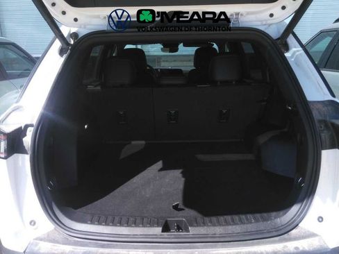 Used 2025 Chevrolet Equinox LT w/ Convenience Package II AWD/4WD image 8