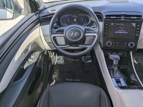 Used 2022 Hyundai Tucson SEL FWD image 16