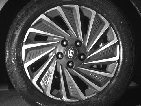 Used 2025 Hyundai Sonata SEL FWD image 13