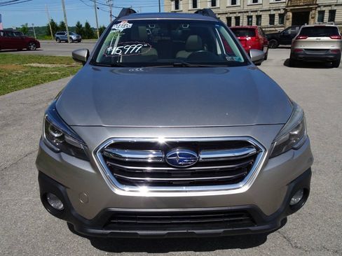 Used 2019 Subaru Outback 2.5i Limited w/ Popular Package #2 AWD/4WD image 3