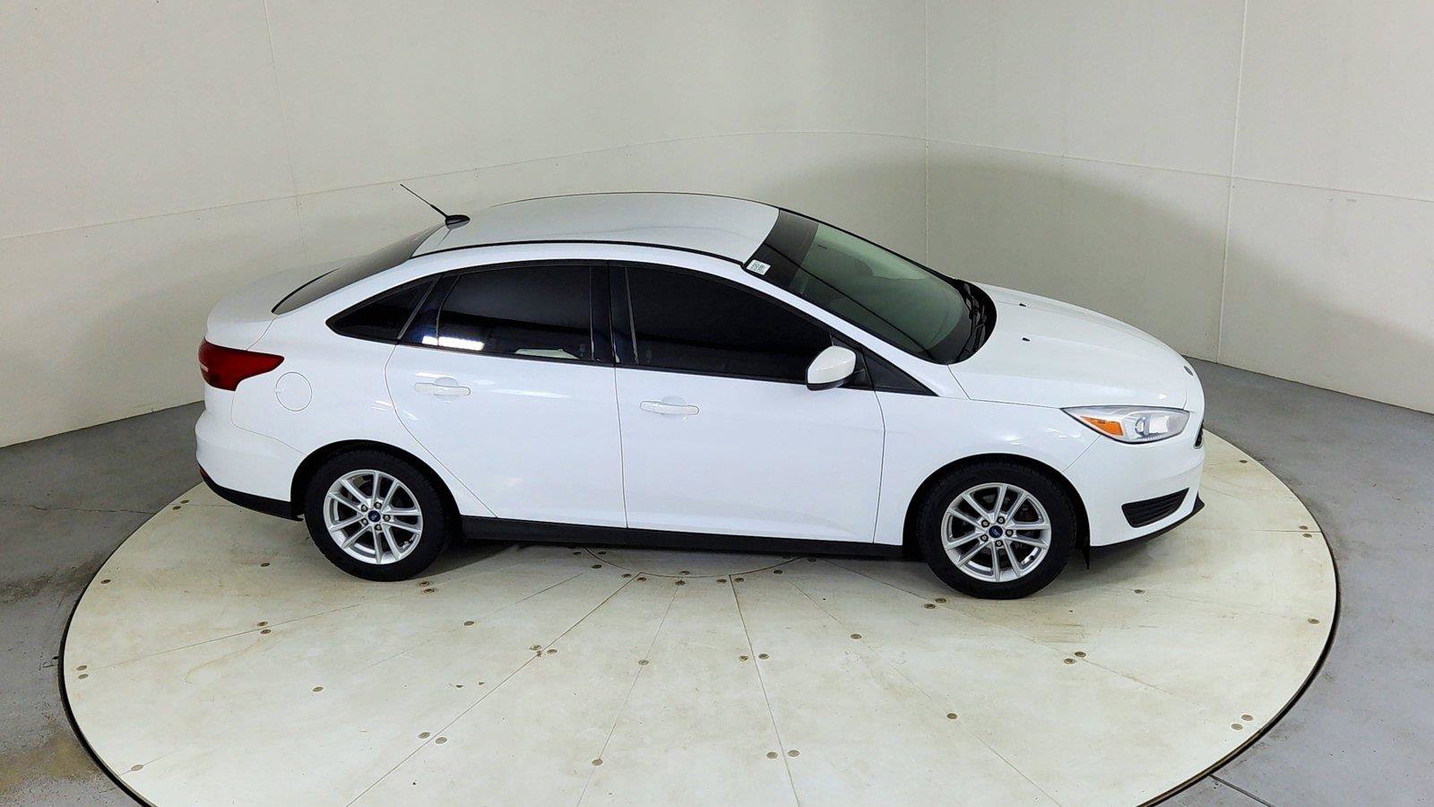 Used 2018 Ford Focus SE FWD image 23