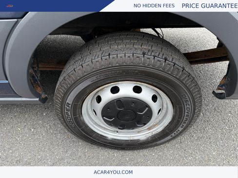 Used 2015 Ford Transit 250 148 Medium Roof RWD image 22